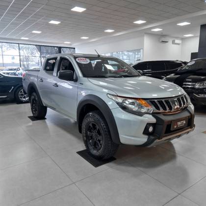 MITSUBISHI L200 TRITON 2.4 16V TURBO DIESEL SPORT GLS CD 4P 4X4 AUTOMÁTICO MITSUBISHI L200 TRITON 2.4 16V TURBO DIESEL SPORT GLS CD 4P 4X4 AUTOMÁTICO